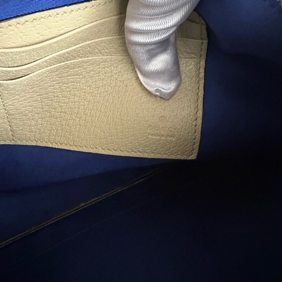 Auth off the Grid Clutch Like new - Picture 11 of 15